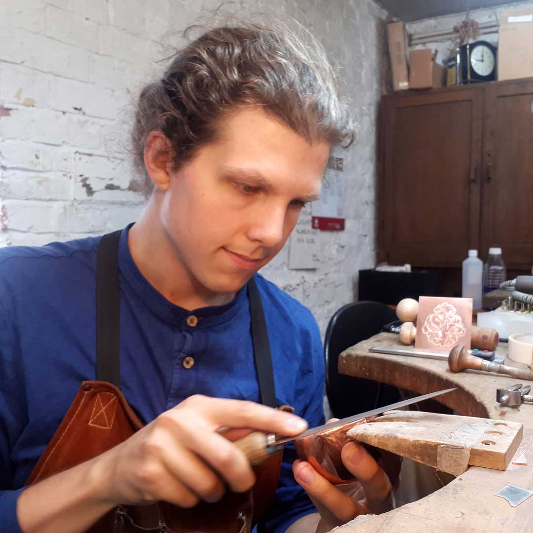 Heritage Crafts and The Royal Mint award five bursaries to protect precious metal crafts