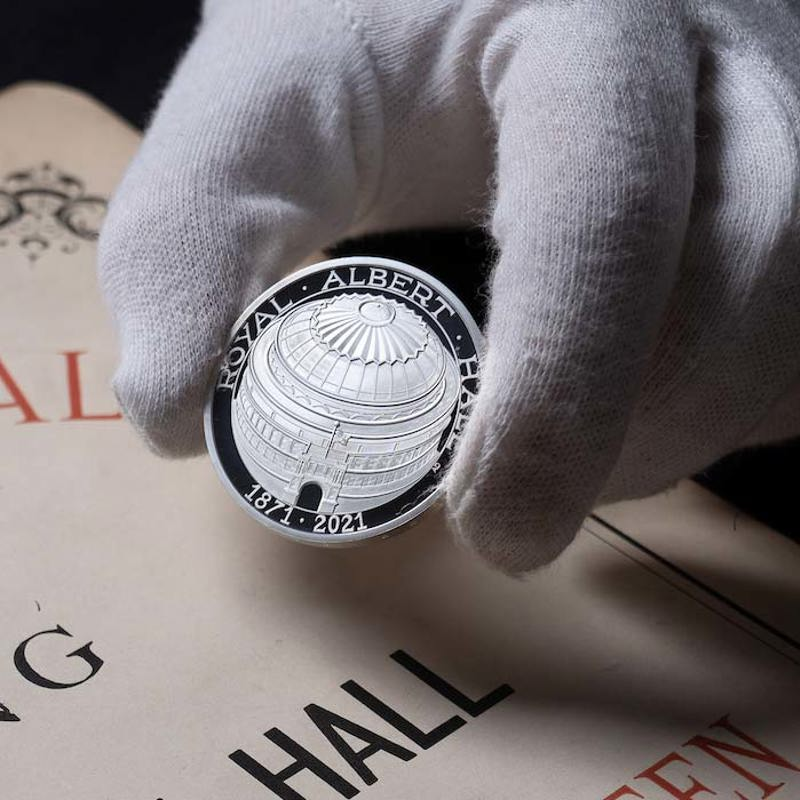 The Royal Mint celebrates 150th anniversary of The Royal Albert Hall with the UK’s first domed coin