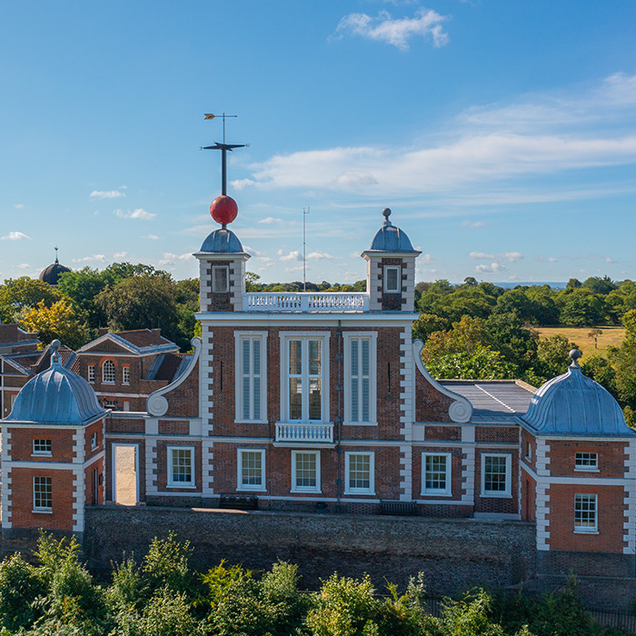 Observing a Scientific Institution Observing a Scientific Institution