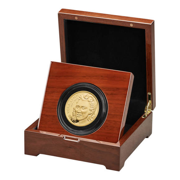 Celebrating the Life and Legacy of Dame Vera Lynn 2022 UK 5oz Gold Proof Coin
